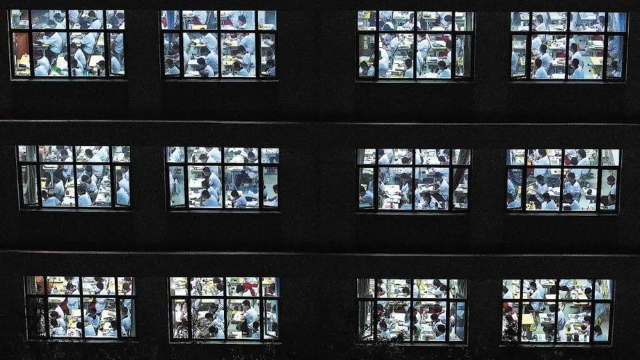 La Chine déploie une surveillance par IA et sévit contre les technologies pour sécuriser le gaokao 2025