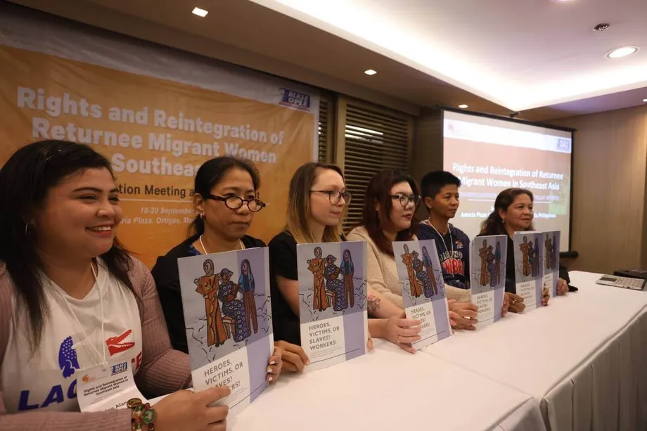 Migrant workers gather for book launch in Pasig | The Manila Times