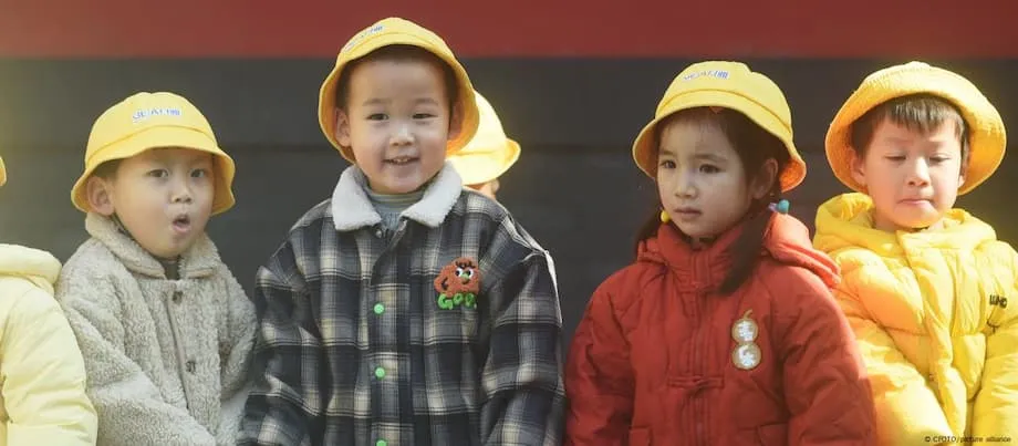 L’allocation chinoise de 500 dollars par enfant peut-elle enrayer la crise de la natalité ?