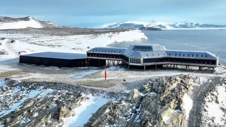 L’expansion russe et chinoise en Antarctique : science, stratégie et avenir du continent glacé