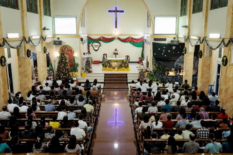 L’Indonésie sous le feu des critiques : les attaques de groupes violents contre des lieux de prière chrétiens révèlent une intolérance religieuse grandissante