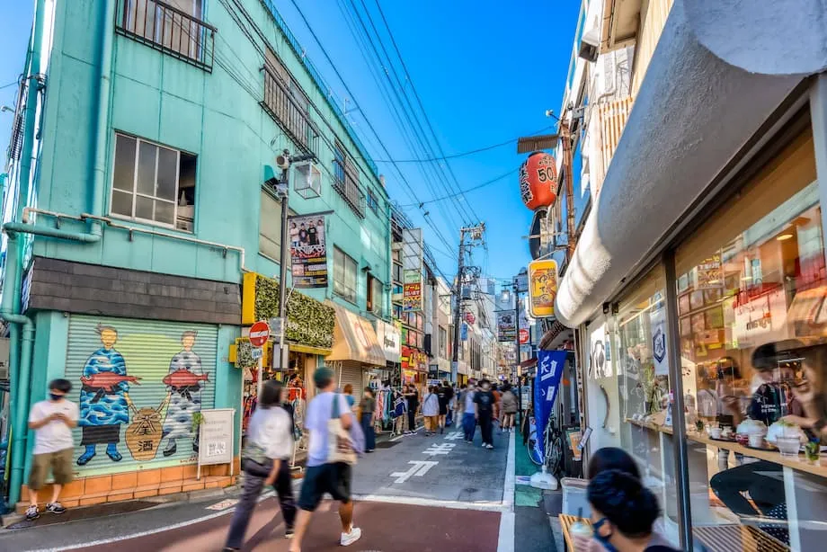 Shimokitazawa : le quartier le plus branché de Tokyo et l’esprit durable de la créativité urbaine