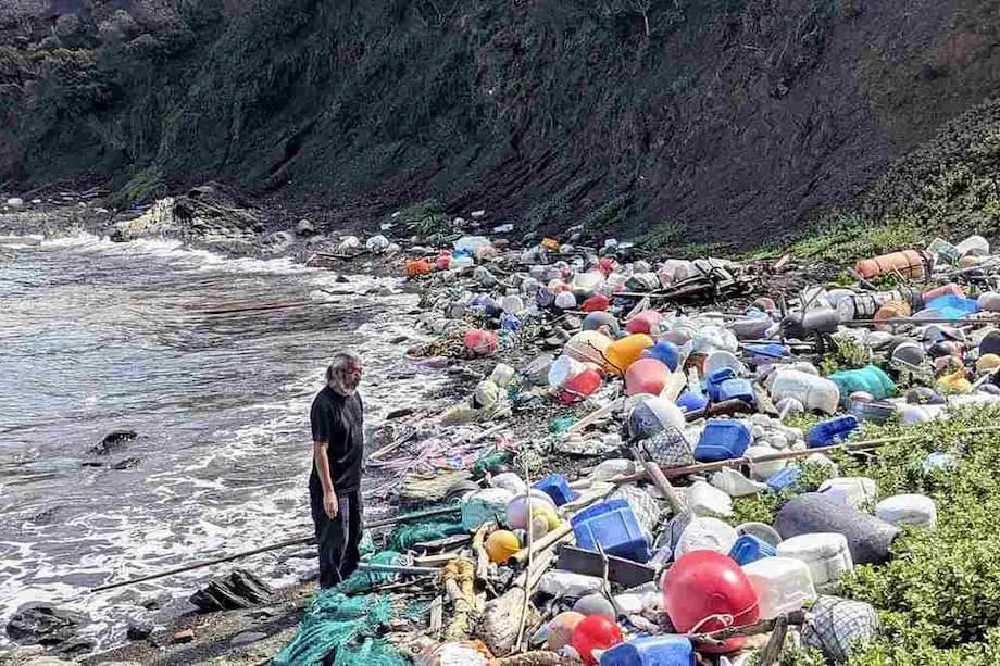 Crise des déchets plastiques : comment la pollution venue d’Asie envahit la mer du Japon et les mesures prises pour y remédier