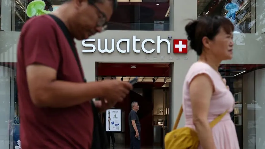 Swatch sous le feu des critiques en Chine après une publicité aux « yeux bridés » : ce qui a dérapé et les conséquences pour les marques mondiales