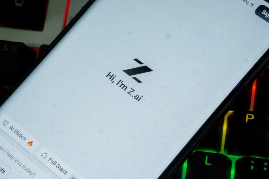 Z.ai et Alibaba Cloud dévoilent un agent d’IA gratuit pour smartphones : une nouvelle ère de l’assistance numérique en Chine