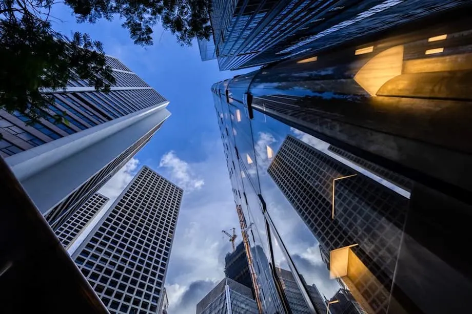 Les investisseurs chinois continentaux déclenchent une vente record d’actions à Hong Kong dans un contexte d’évolution des marchés