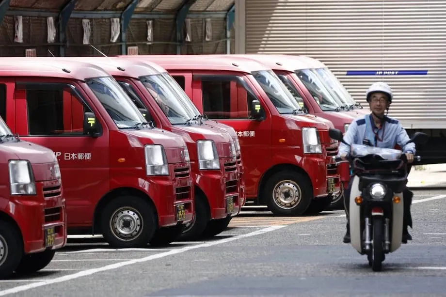 Japan Post suspend ses véhicules de livraison dans 100 bureaux de poste après des manquements aux contrôles des chauffeurs