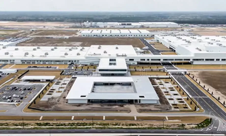 Des Sud-Coréens arrêtés lors d’une descente des autorités américaines dans une usine de batteries Hyundai-LG
