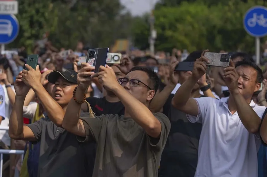 La population chinoise divisée entre domination mondiale et leadership partagé