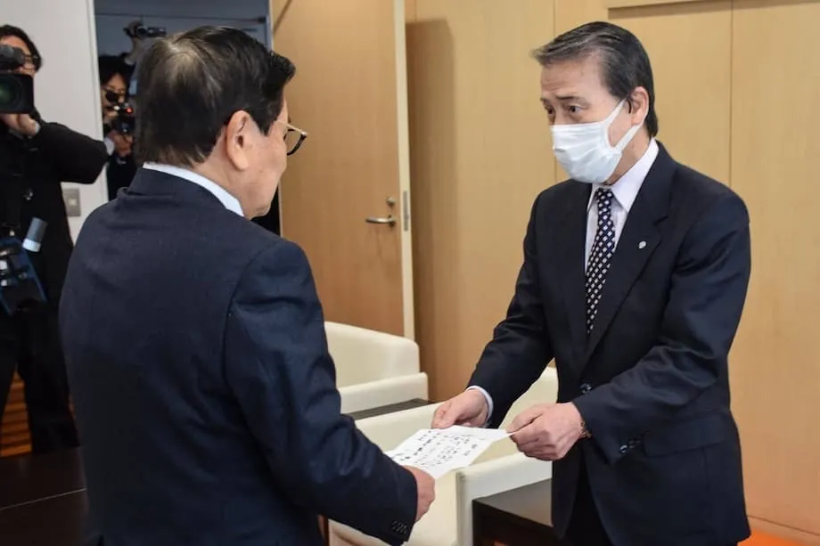Indignation au Japon après l’élection au conseil municipal d’un ancien maire accusé de harcèlement
