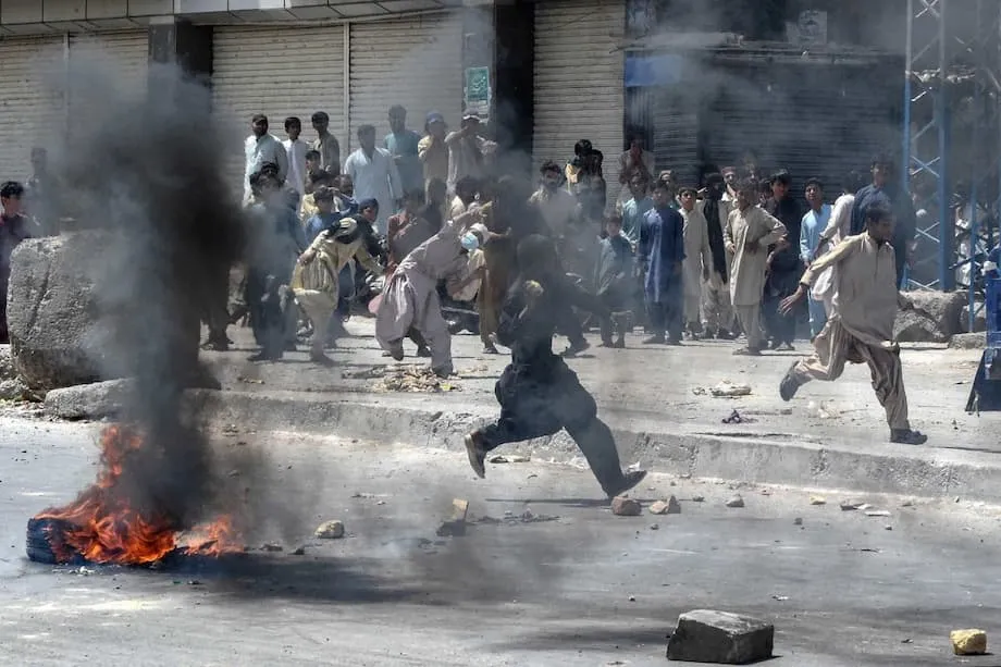 Le Pakistan arrête des centaines de personnes après le déclenchement d’une grève au Baloutchistan à la suite d’un attentat meurtrier à Quetta