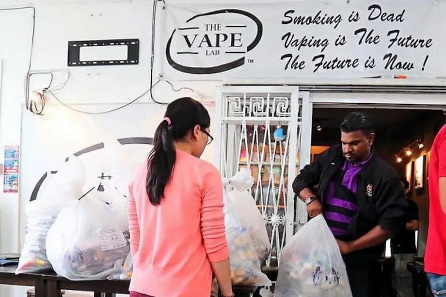 La Malaisie va interdire progressivement le vapotage dans tout le pays, malgré un vif débat