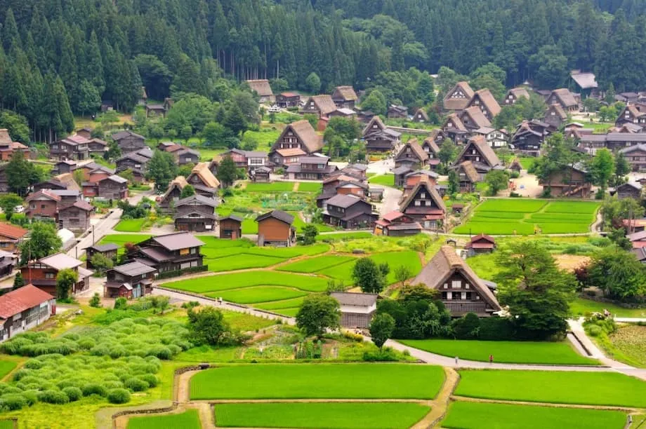 Shirakawago désigné plus beau village d’Asie