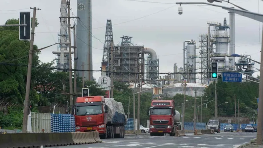 L’afflux de produits pétrochimiques chinois pousse des groupes japonais du plastique à fusionner