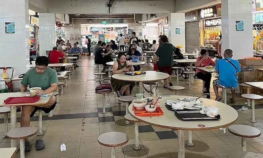 Six centres de restauration populaire de Singapour fermeront pour rénovation de septembre à décembre 2025