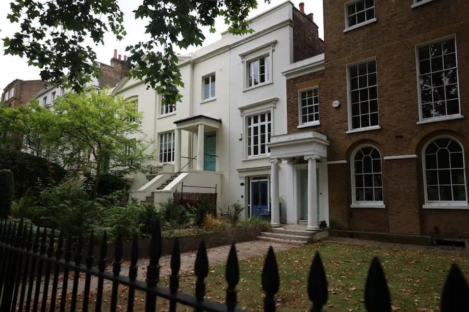 Comment l’argent sale asiatique continue de trouver refuge dans l’immobilier britannique