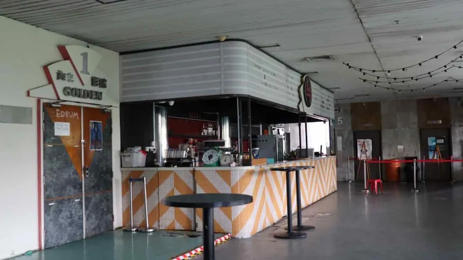 Les cinémas ferment à Singapour face au recul de la fréquentation : le Covid-19, le streaming et la hausse des coûts bouleversent un loisir national