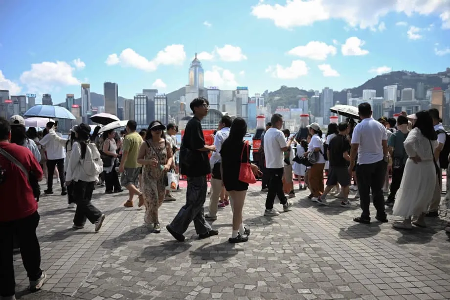 Les marques chinoises continentales dépassent celles de Hong Kong dans le commerce de détail et séduisent davantage les consommateurs