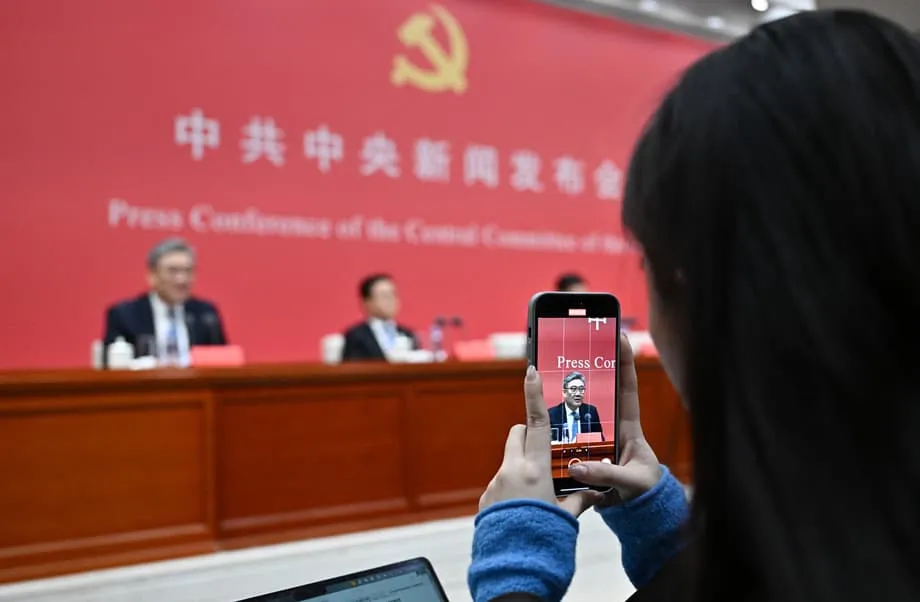 Le quatrième plénum chinois trace la voie d’une offensive technologique, d’un assainissement du marché et d’une vaste purge militaire
