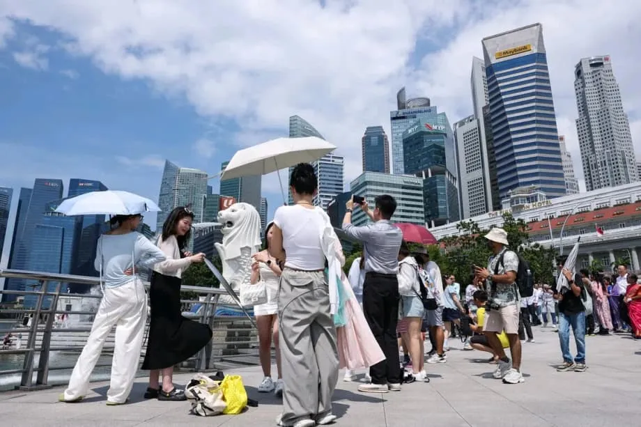 Pourquoi les touristes chinois sont partagés sur Singapour en ce moment