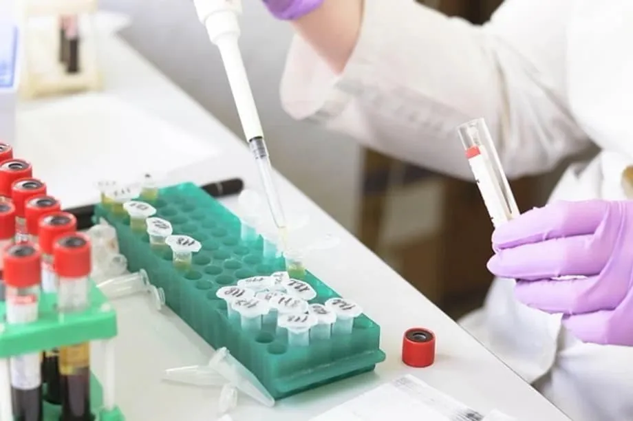 La Chine se rapproche des États-Unis dans le leadership scientifique en IA, en technologies quantiques et en biotechnologies