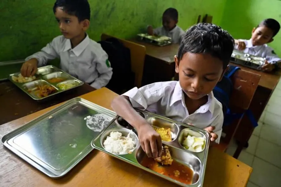 Des centaines de personnes malades en Indonésie après des repas scolaires gratuits