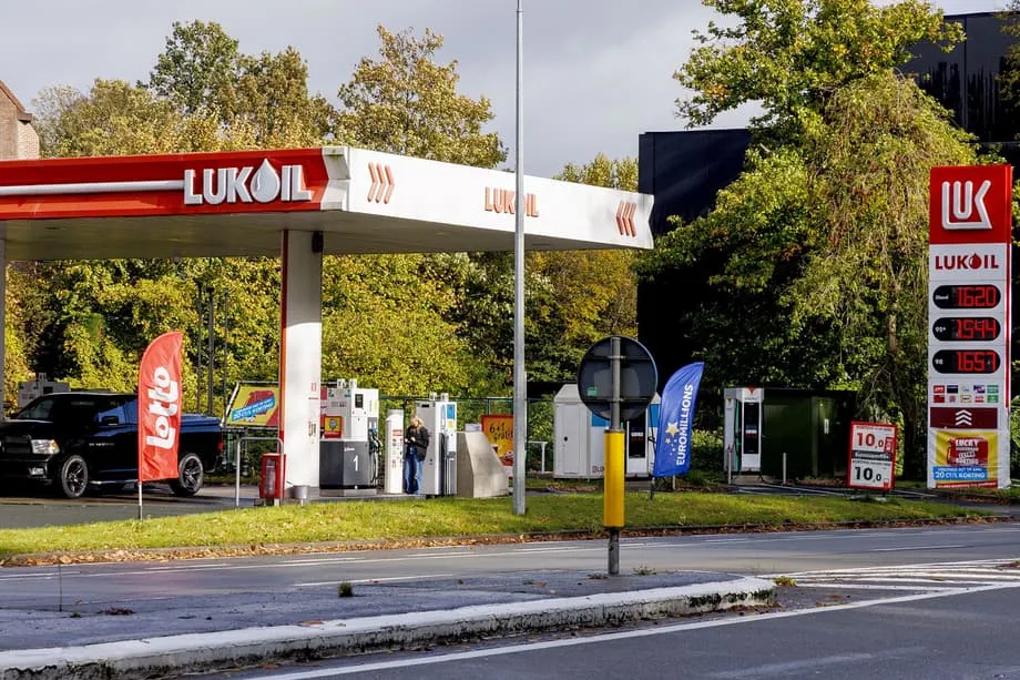 Lukoil accepte de vendre ses actifs internationaux à Gunvor après de nouvelles sanctions américaines