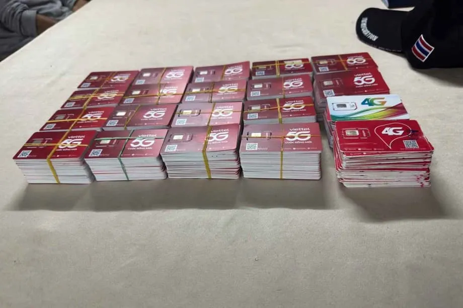 Une arrest à la frontière thaïlandaise révèle 1 000 cartes SIM liées aux centres d’escroquerie du Myanmar