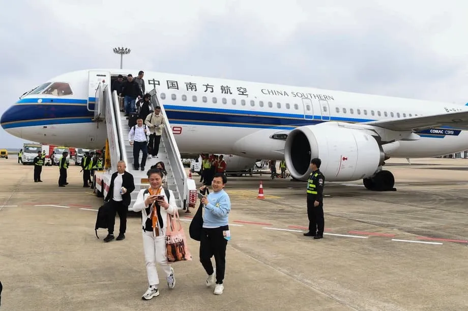 Des avions pleins, des marges réduites : comment le train à grande vitesse et la saturation des lignes en Chine pèsent sur les bénéfices des compagnies aériennes