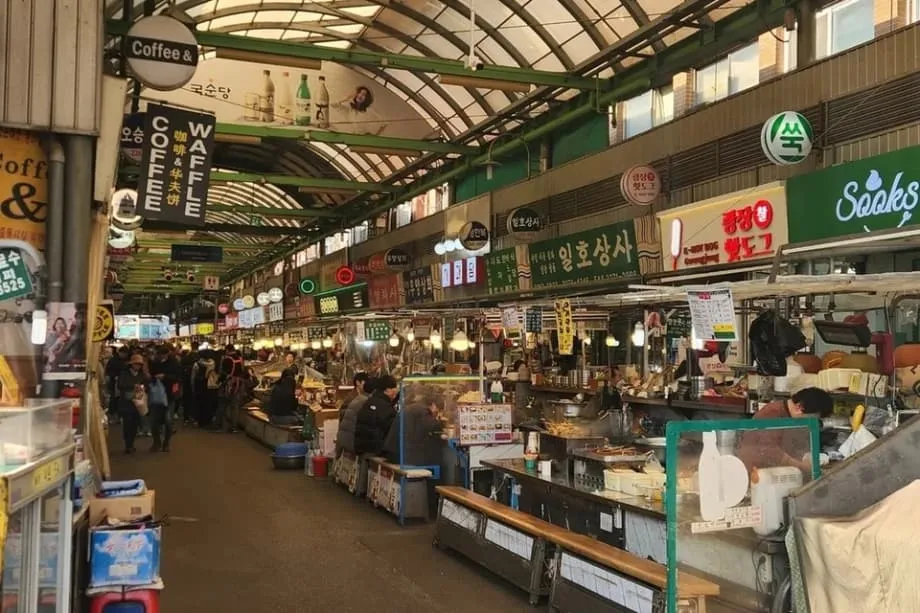 Un scandale de surfacturation au marché de Gwangjang déclenche une action en justice et une réforme des règles à Séoul