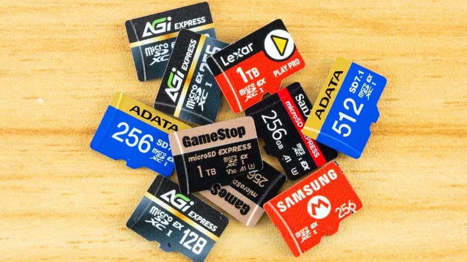 La demande de l’IA provoque une pénurie de stockage au Japon : les cartes microSD et les disques durs se font rares tandis que les prix de la mémoire grimpent