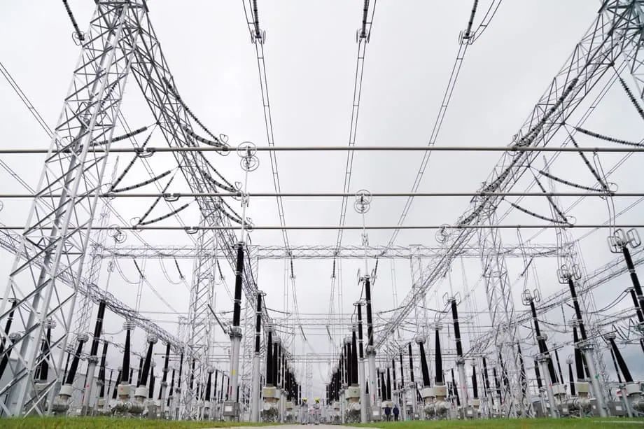 L’IA déclenche un boom des exportations chinoises d’équipements électriques face à la saturation des réseaux mondiaux