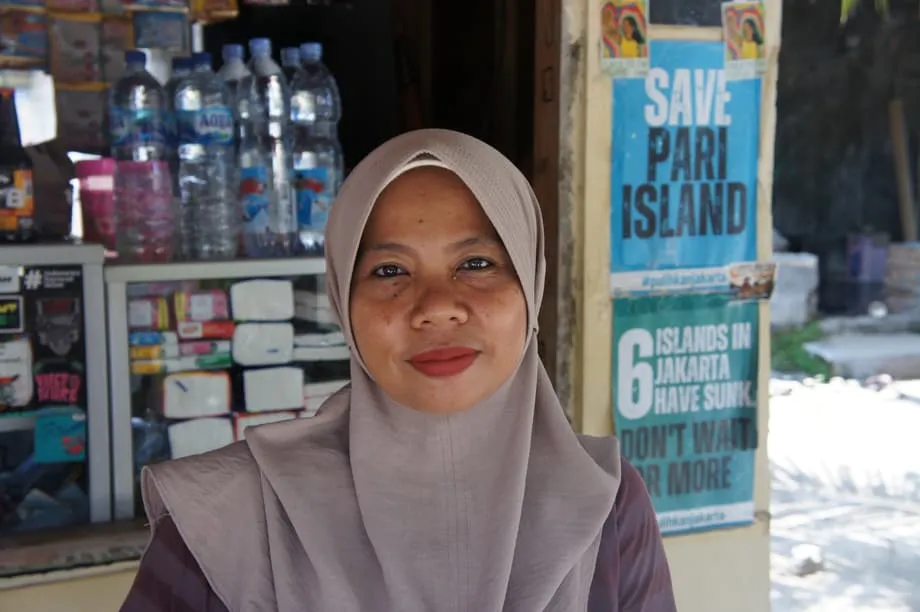Des rivages qui s’enfoncent, une affaire qui prend de l’ampleur : des habitants d’îles indonésiennes attaquent Holcim en justice pour les dommages climatiques