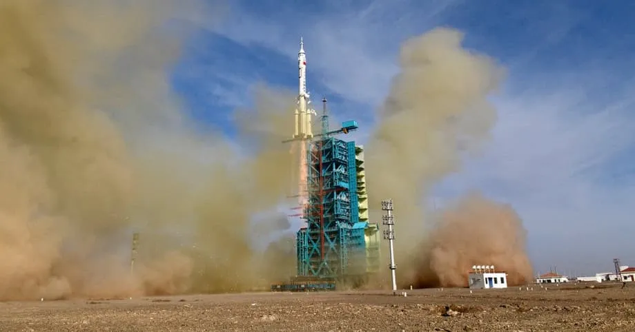 La Chine lance Shenzhou 22, première mission d'urgence vers Tiangong