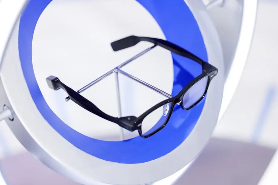 Alibaba lance ses lunettes IA Quark en Chine pour rivaliser avec Meta et Xiaomi