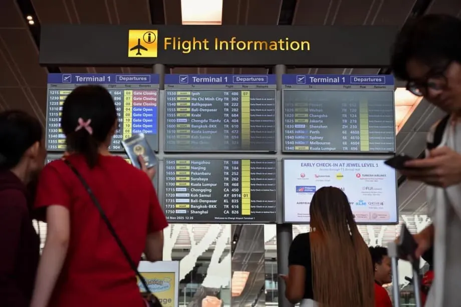 Singapour interdira l’embarquement des voyageurs à haut risque à partir du 30 janvier