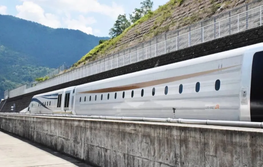 Le maglev japonais : le train le plus rapide du monde cantonné à une voie d’essai