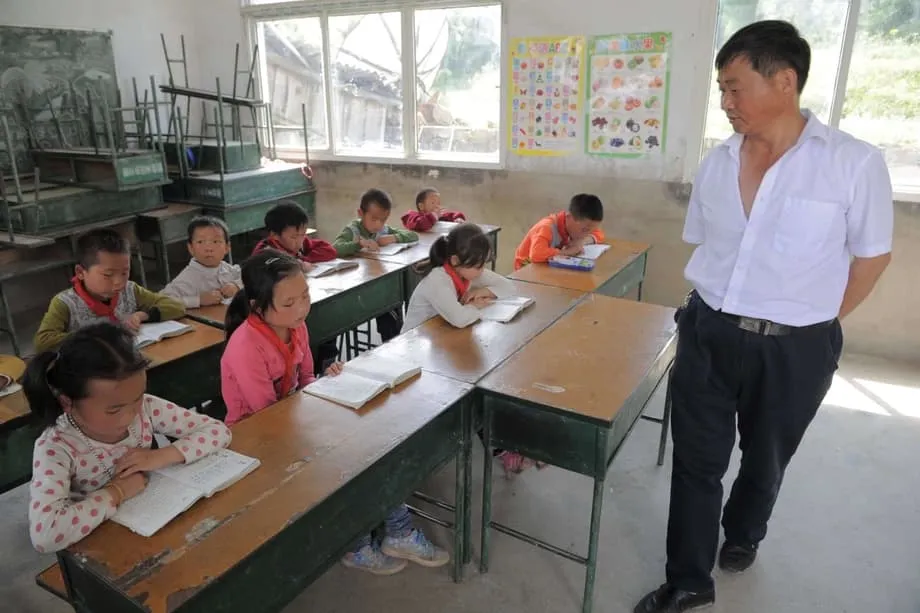 La Chine mobilise des enseignants à la retraite pour réduire les inégalités éducatives entre villes et campagnes