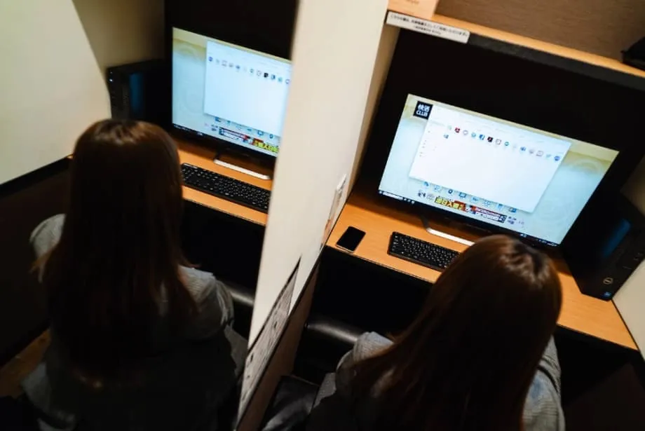 Comment les cybercafés japonais se sont réinventés pour survivre
