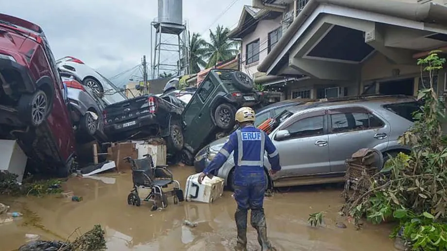 Cebu dévastée par des inondations sans précédent alors que le typhon Kalmaegi frappe le centre des Philippines