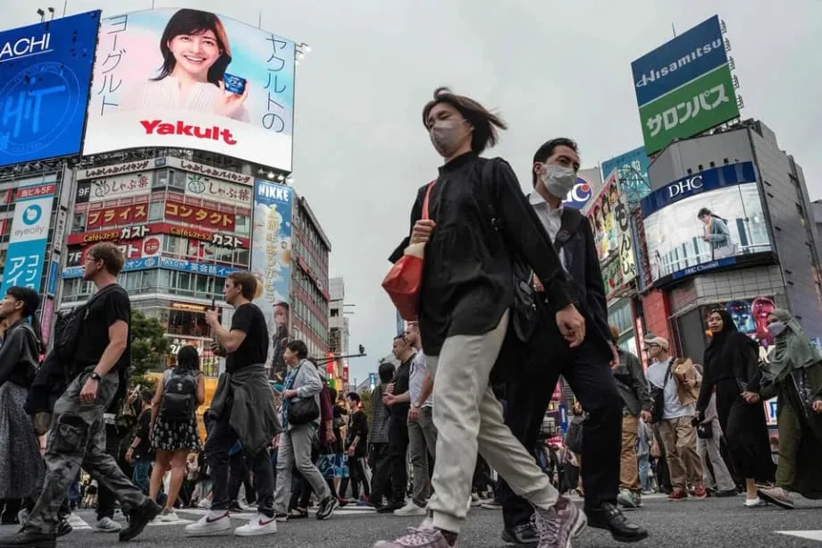 Un sondage révèle un scepticisme croissant envers les travailleurs étrangers au Japon, où les craintes pour la sécurité l’emportent sur les besoins de main-d’œuvre