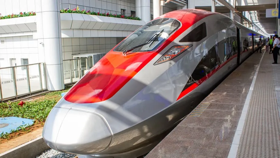 La ligne à grande vitesse Whoosh en Indonésie face à une dette toujours plus lourde