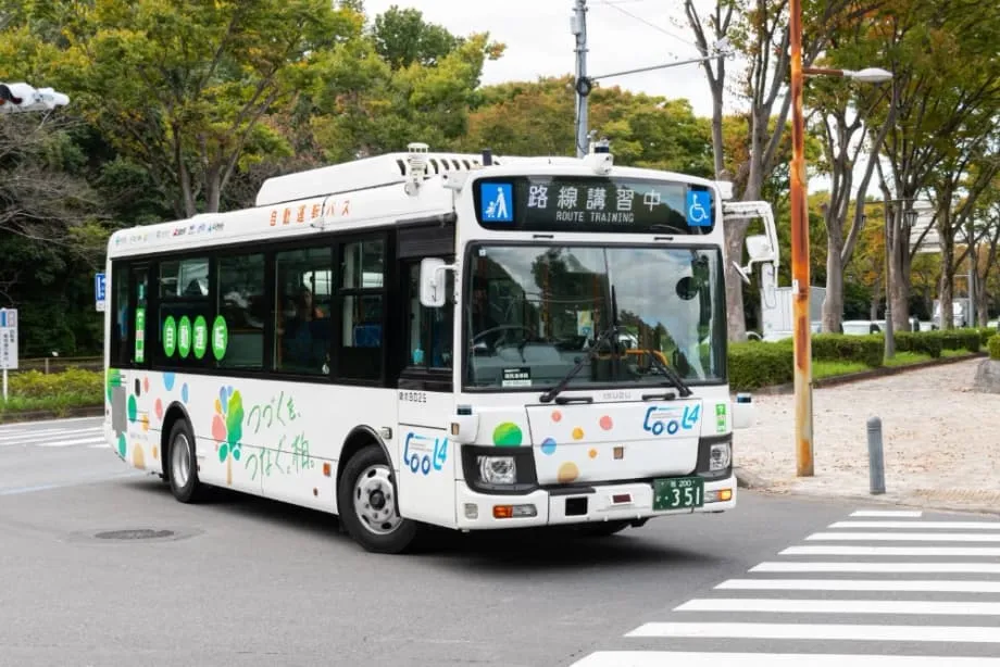 Premier essai d’un bus autonome de niveau 4 sur les routes publiques de Tokyo