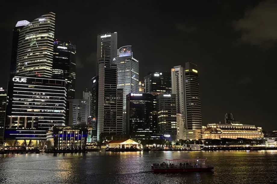 Singapour renforce la sécurité à ses frontières : des interdictions d’embarquement pour bloquer les voyageurs à risque