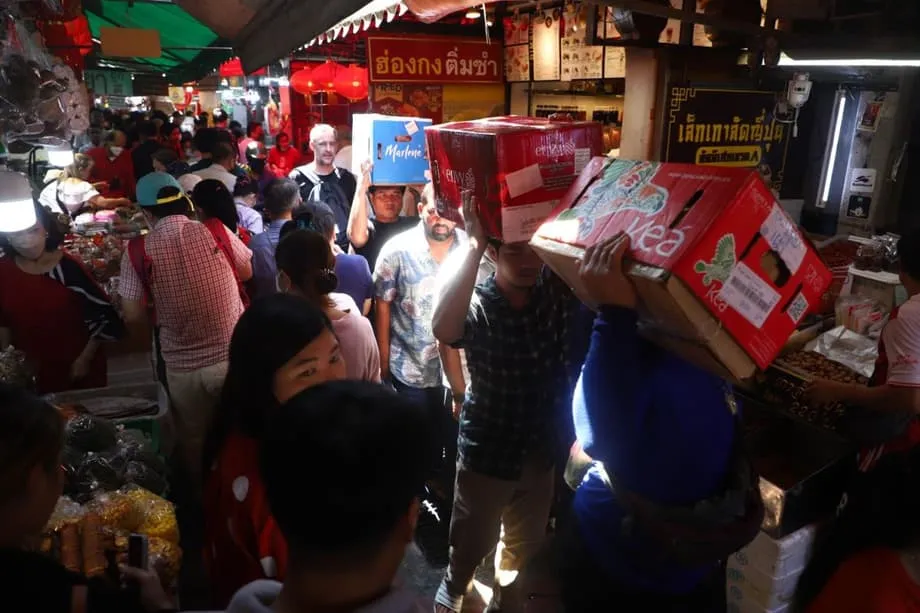 Les produits chinois menacent davantage la Thaïlande que les droits de douane américains, avertit un institut de recherche