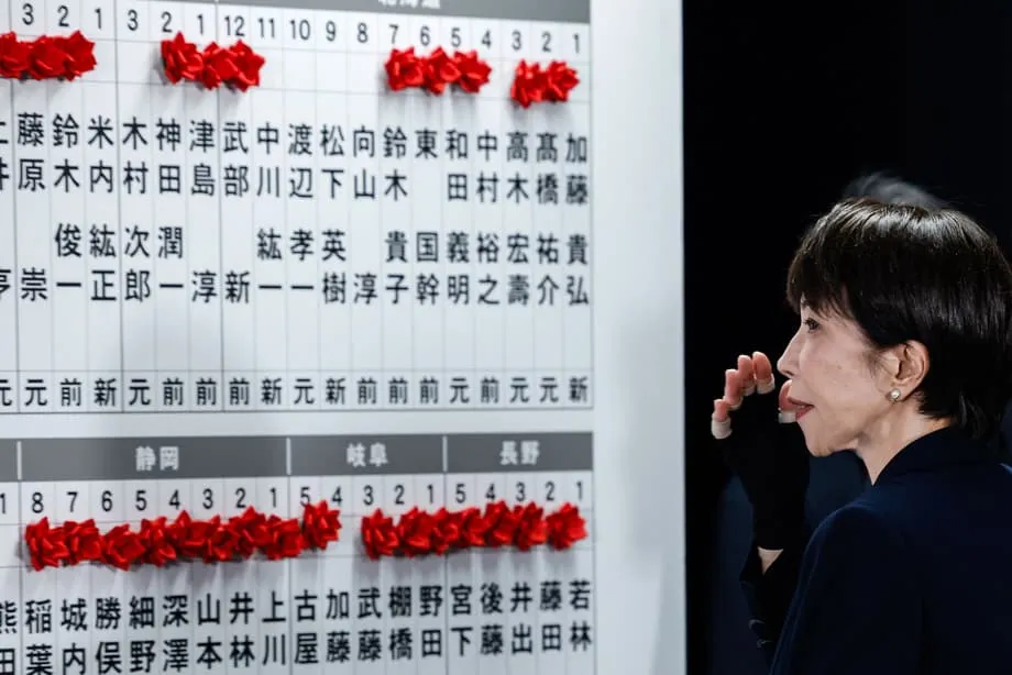 La première femme à diriger le Japon remporte une supermajorité historique lors d’une victoire écrasante