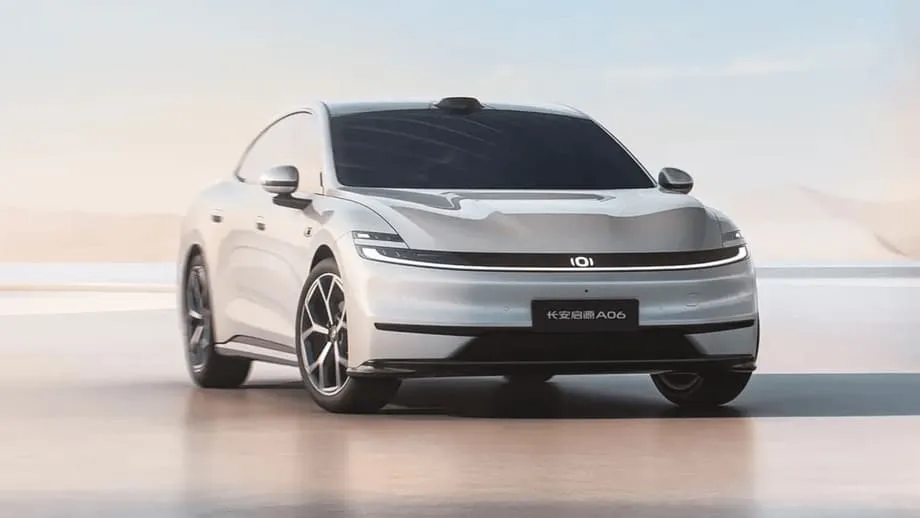 La première voiture électrique à batterie sodium-ion au monde défie les températures arctiques pour son lancement en série
