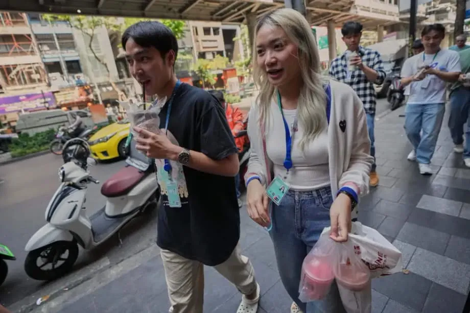 En Thaïlande, les grandes chaînes de cafés réduisent de moitié la teneur en sucre par défaut