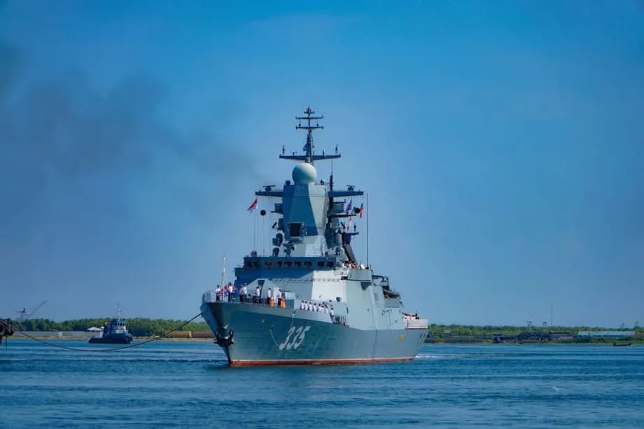 Un sous-marin russe arrive à Jakarta pour des exercices conjoints, signe d’un renforcement des liens navals dans l’Indo-Pacifique
