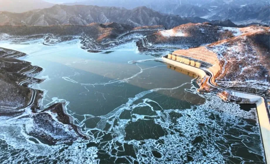 La Chine construit d’immenses réservoirs pour stocker son surplus d’énergie renouvelable